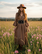 Cargar imagen en el visor de la galería, Cinturón Tachuelas