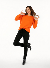 Cargar imagen en el visor de la galería, Jersey Alpaca