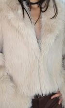 Cargar imagen en el visor de la galería, Chaqueta Pelo