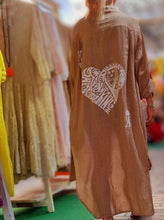 Cargar imagen en el visor de la galería, Camisero Corazón